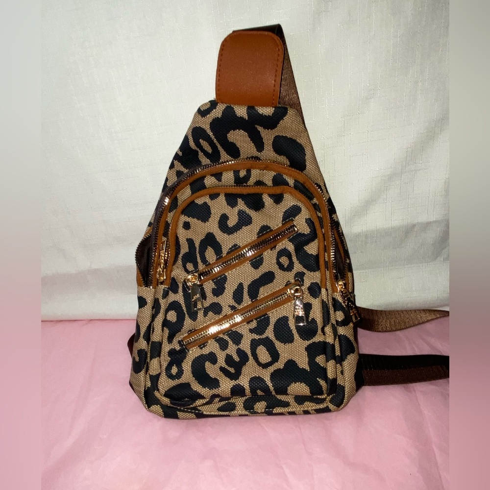 Zhen Mitchi leopard backpack